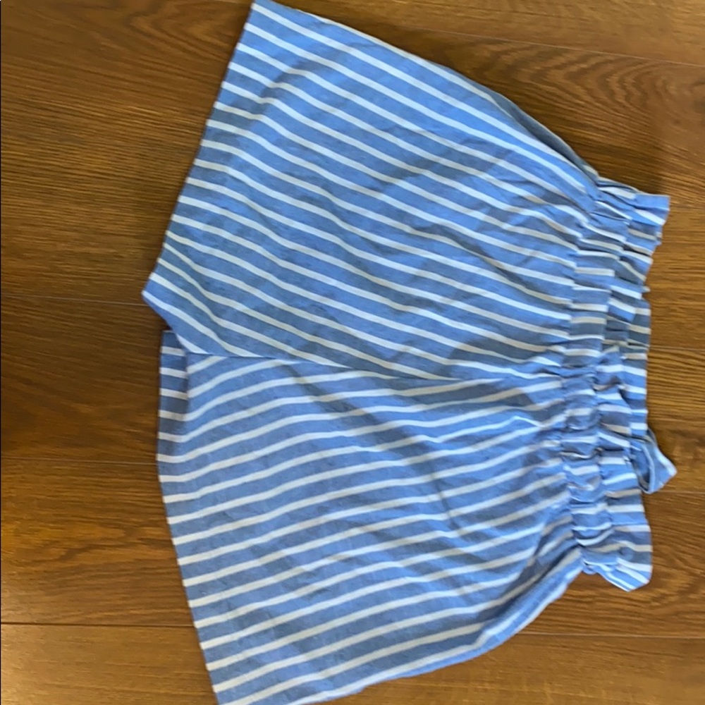 Shorts - Picture 3 of 3